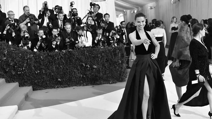 Model Adriana Lima wil niet meer uit de kleren