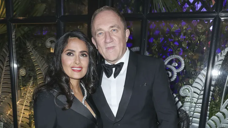 Man Salma Hayek schenkt €100 miljoen voor herbouw Notre-Dame