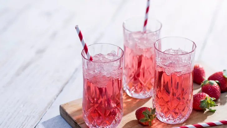Prosecco Bellini Cocktail with Strawberries