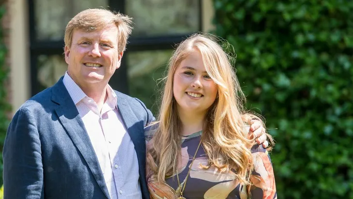 Dubbel act! Deze royals lijken sprekend op elkaar