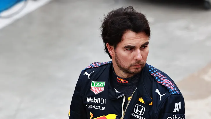Sergio Perez verontschuldigt zich voor blunders op Imola