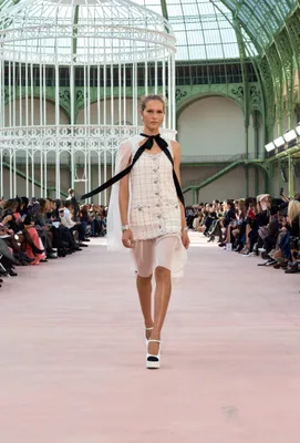 Paris Fashion Week: Chanel's SS25-show