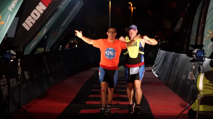 Chris Nikic: de eerste persoon met downsyndroom die de Ironman Triathlon voltooit