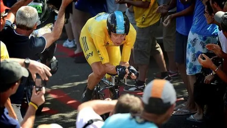 TOUR: Wiggins zet de puntjes op de i