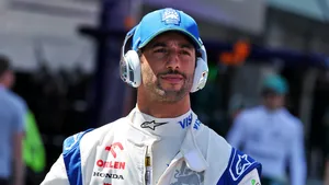 Helmut Marko zet Daniel Ricciardo onder druk: 'Hij moest sneller zijn dan Yuki'