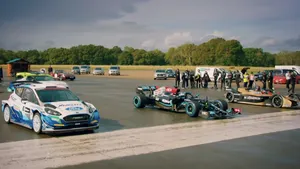 VIDEO: F1 vs WRC vs Formule E...op een natte baan