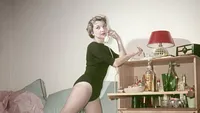 vrouw vintage retro cocktails telefoon