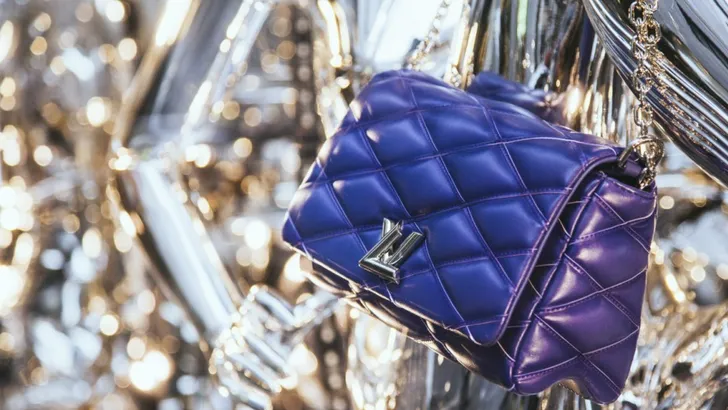 Kunstenaar Jeff Koons zet Mona Lisa op een Louis Vuitton tas