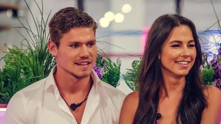love island rowena stenn