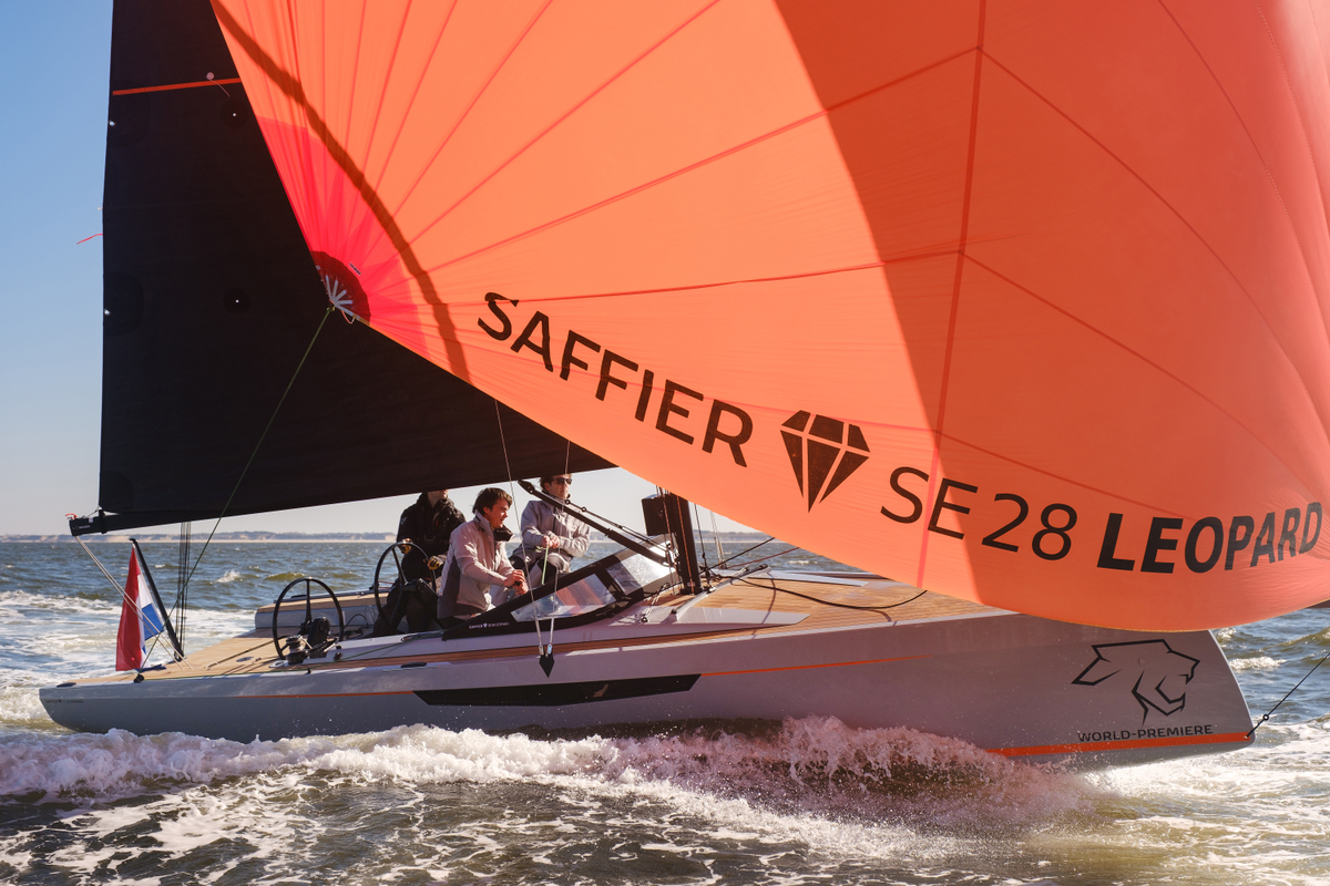 Vaartest: Saffier SE 28 Leopard