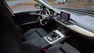 Deze verborgen plek in je auto kan je dag redden als de techniek je in de steek laat