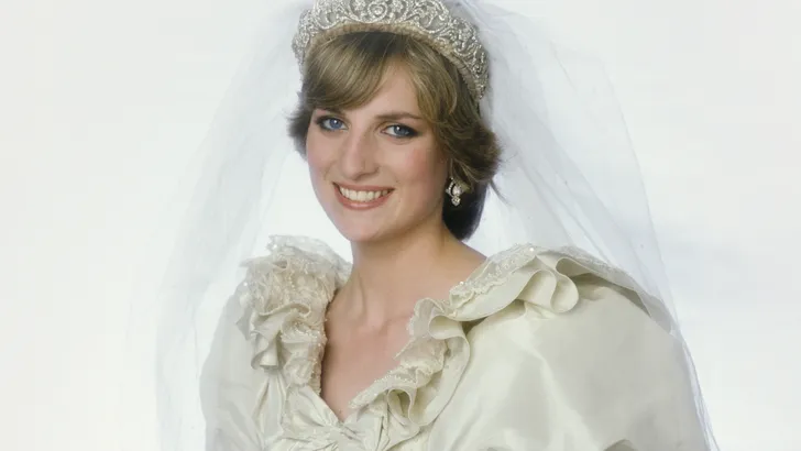 Best of Diana: de trouwjurk
