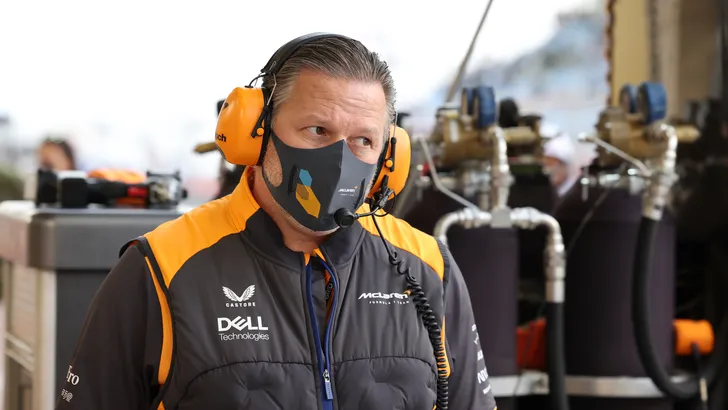 Zak Brown kritisch op superlicentie-systeem: 'Verstappen en Räikkönen waren ook niet in aanmerking gekomen'