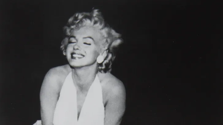 Bridget Maasland imiteert Iconisch Marilyn Monroe-moment [+Foto]