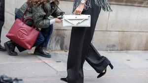 Zoektocht voorbij: dé paillettenbroek voor deze kerst scoor je gewoon bij H&M