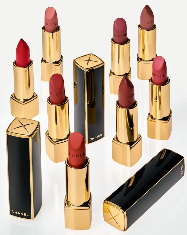 Chanel Rouge Allure Velvet lipstick, €55 | Chanel Le Crayon Lèvres, €32