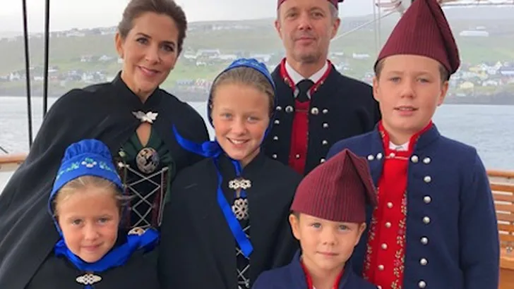 Deense royals in klederdracht