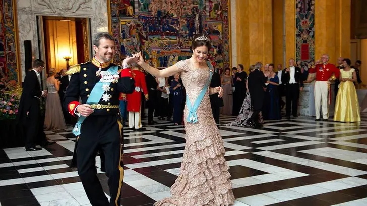 Let's Dance! Deze royals gooien éven de heupen los