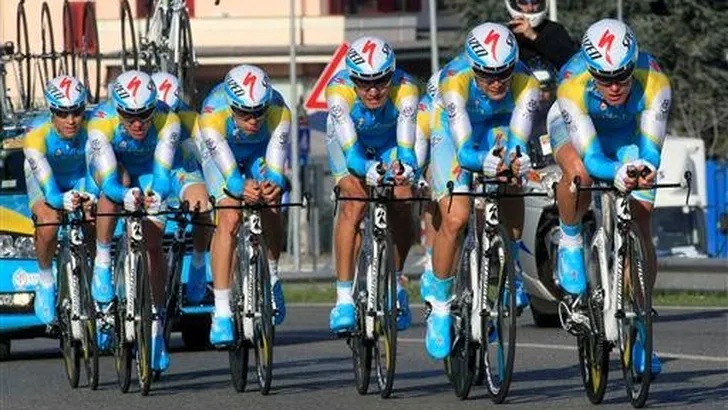 TOUR VANDAAG: TEGEN DE TIJD