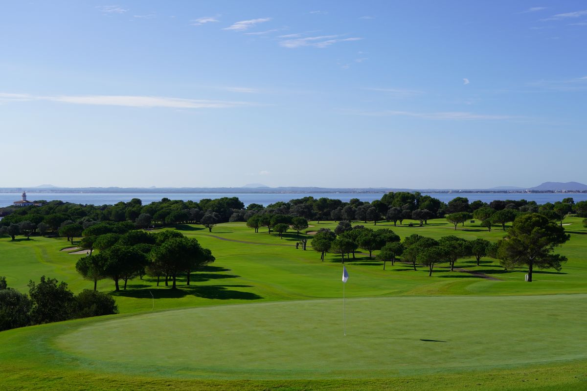 Deze Week: Van Meijel moet laag gaan op Mallorca