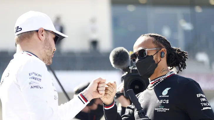 Lewis Hamilton: 'Valtteri liet de deur open voor Max' 