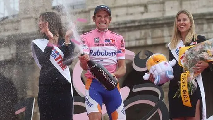Menchov niet in de Giro d'Italia, Mollema wel