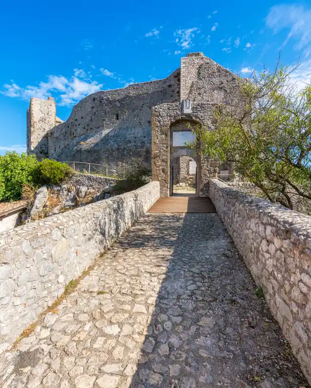 Castel San Pietro Romano.