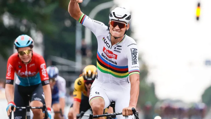 Super 8 Classic 2023