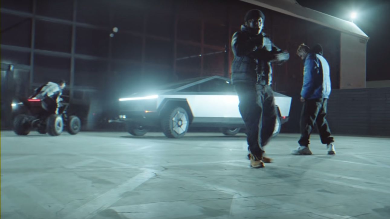 Tesla Cybertruck maakt debuut in rapvideo Travis Scott Autobahn
