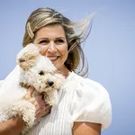 Koningin Maxima met hondje Mambo 2023