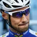 tom boonen kijkt pijnzend