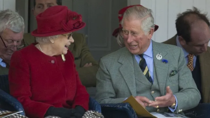 Schattig: de Queen deelt een home video