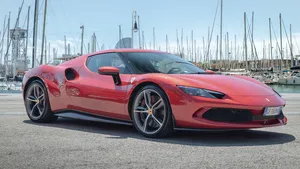 Man herstelt gecrashte Ferrari 296 maar stuit op onkraakbaar digitaal slot van fabrikant