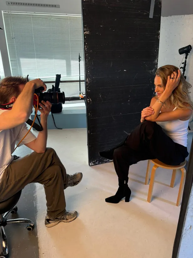 Shootdag met Ymre Stiekema voor Pandora 