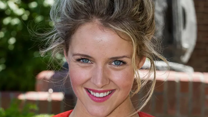 Zien: Liza Sips voor het eerst op vakantie met zoontje Jonah