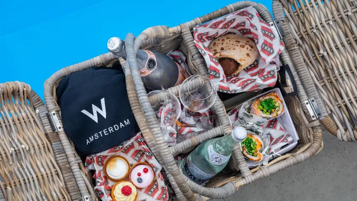 Smakelijke picknick met de W picknickmand