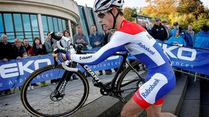 Gekneusde ribben hinderen Van der Haar