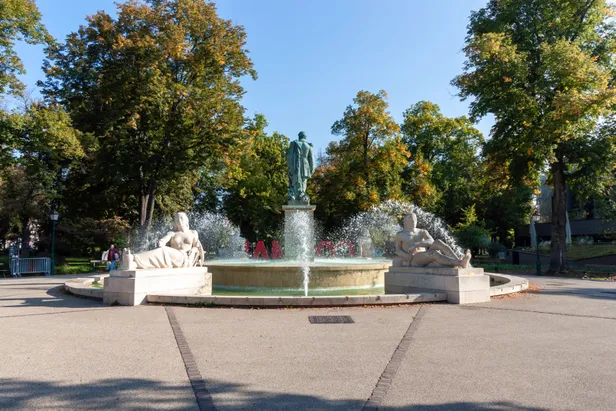 Parc du Champ-de-Mars.
