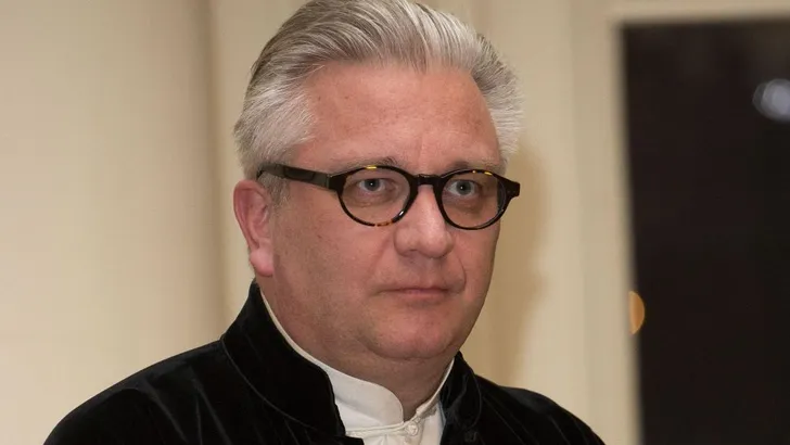 Prins Laurent klaagt, maar wordt tóch gekort
