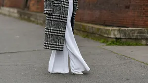 Zoek je de perfecte wide leg pantalon? Wibra heeft 'm! Hij zit heerlijk, staat chic en kost nog geen tientje. Lees snel meer.