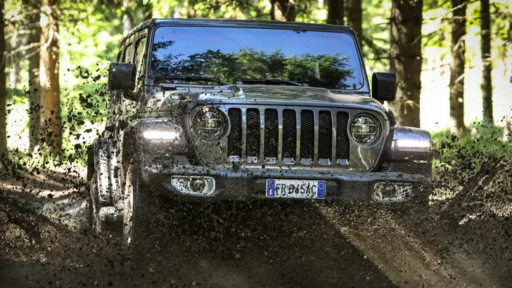 Jeep Wrangler Sahara