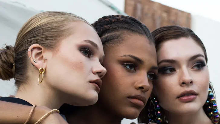 Dit beroemde modemerk brengt make-up lijn uit
