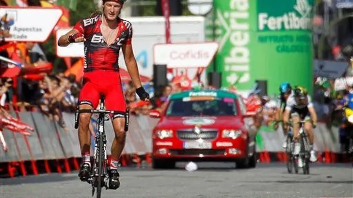 Vuelta: Cummings blijft medevluchters voor