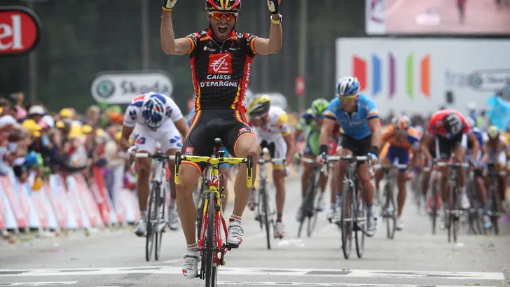 Retro: Valverde opent Tour de France met weergaloze sprint bergop