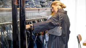 Koningin Maxima brengt werkbezoek aan MUD Jeans