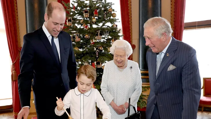 Lief! Prins George toont zijn bakkunsten aan de pers