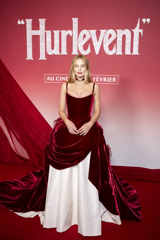 Margot Robbie in Chanel