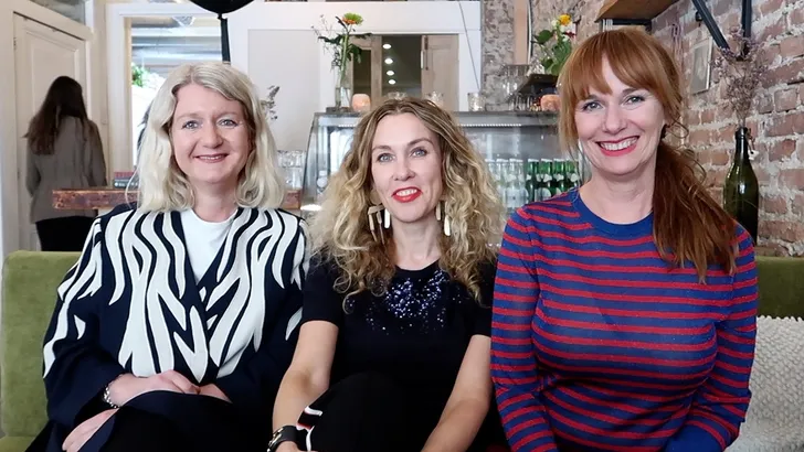 Video: Hilarisch gesprek tussen vier ageless powervrouwen