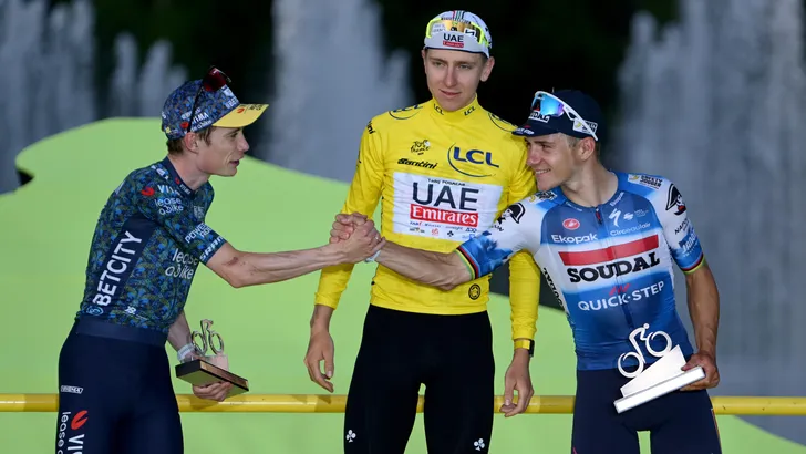 podium tour 2024