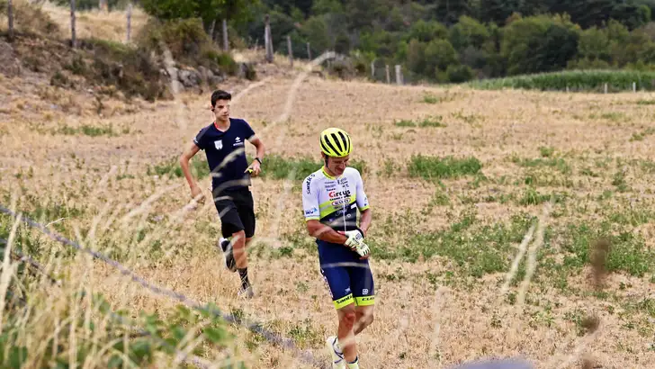 Opvallend: 3 van de 5 koplopers in Dauphiné vallen uit